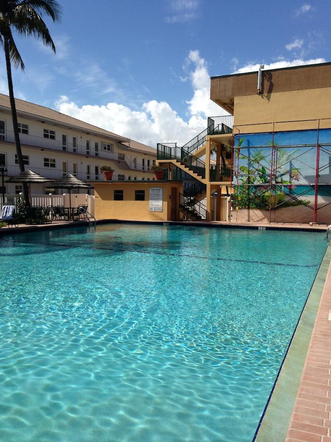 Surfsider Resort - A Timeshare Resort بومبانو بيتش المظهر الخارجي الصورة